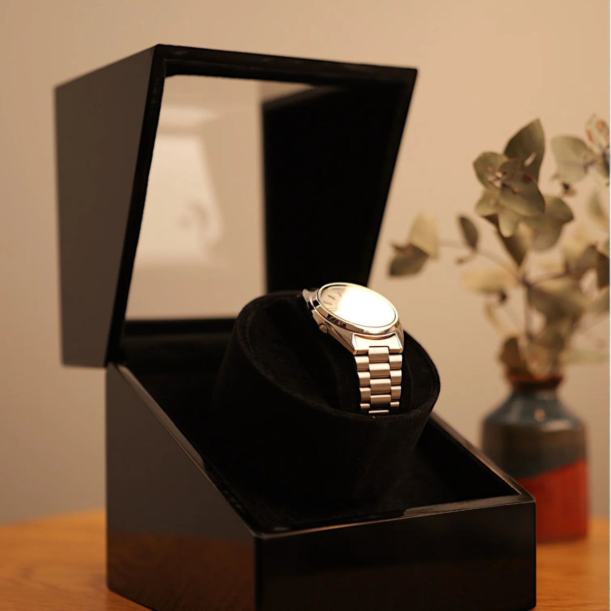 Single Automatic Watch Winder - Lacquered Wood - side view